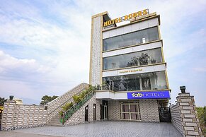 Fabhotel Rudra