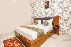 Fabhotel Rudra
