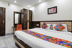 FabHotel Om Guest House & Banquet