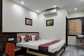 FabHotel Om Guest House & Banquet