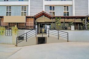 Fabhotel The Cb Grand