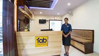 Fabhotel Royal Blue Meridian Inn