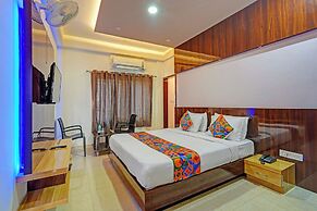 Fabhotel Royal Blue Meridian Inn