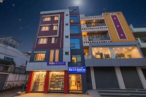 Fabhotel Royal Blue Meridian Inn