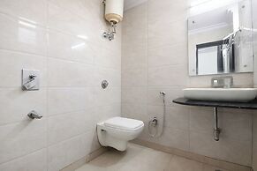 Fabhotel Vishesh Continental