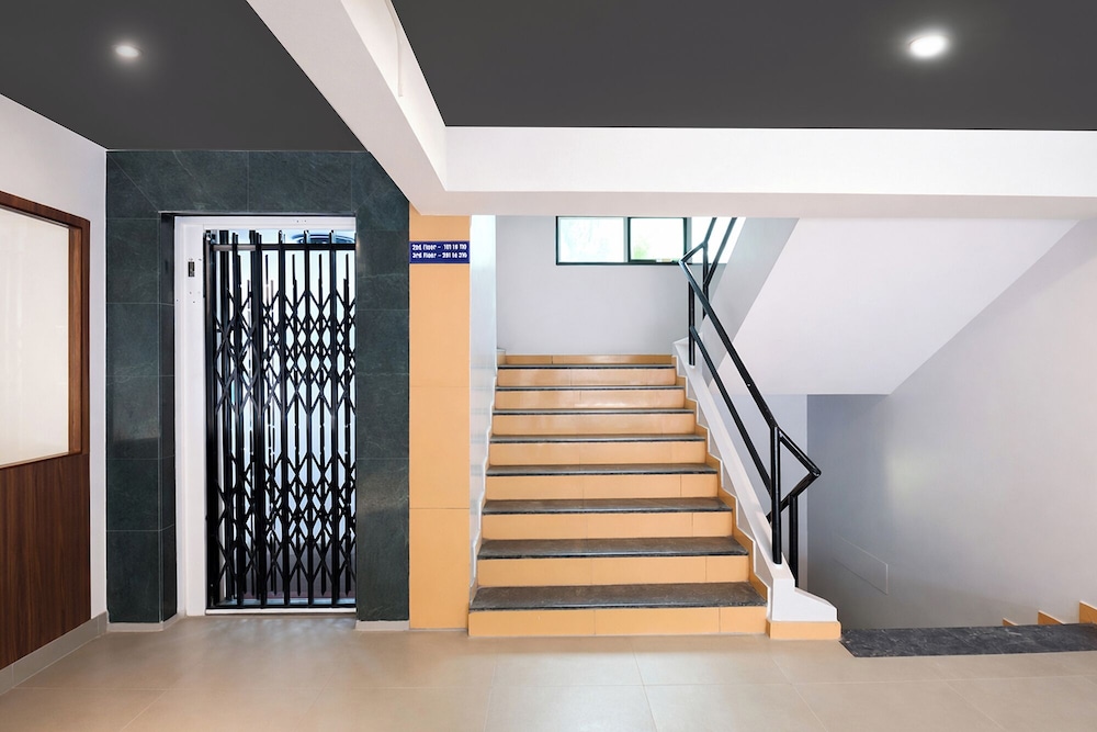 Fabhotel Shourya Regency