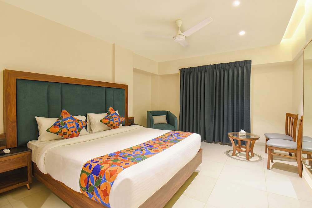 Fabhotel Shourya Regency