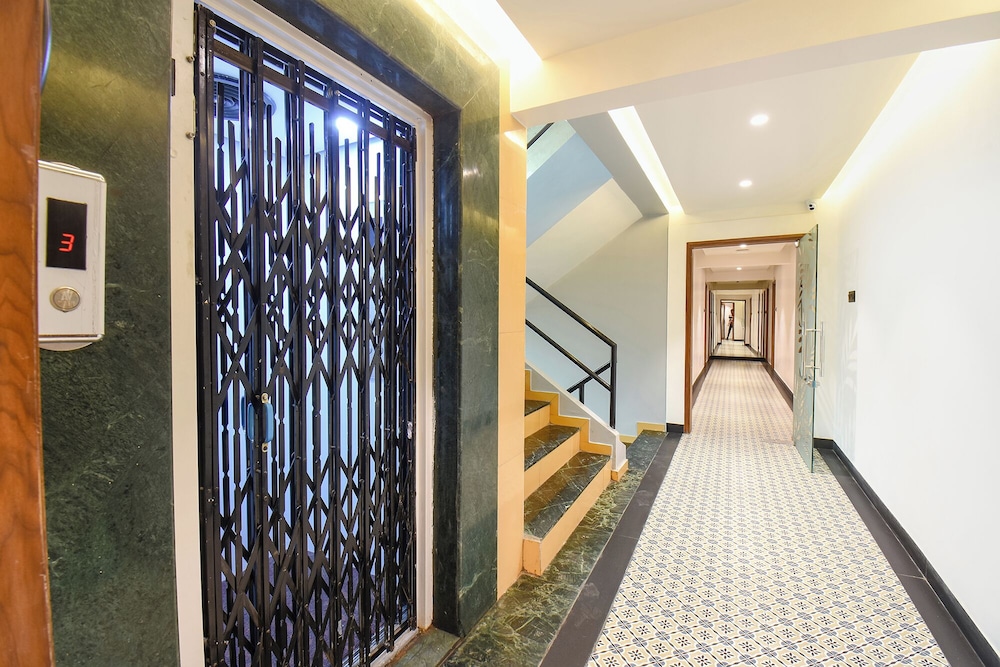 Fabhotel Shourya Regency