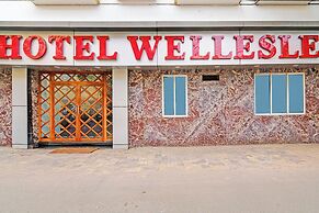 Fabhotel Wellesley