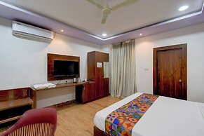 Fabhotel Palm Tree