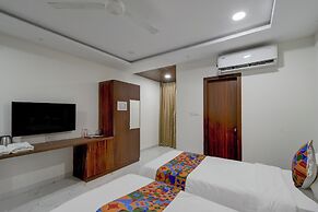 Fabhotel Palm Tree