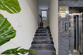 Fabhotel Palm Tree