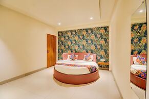 Fabhotel Relax Inn Executive