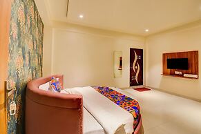 Fabhotel Relax Inn Executive