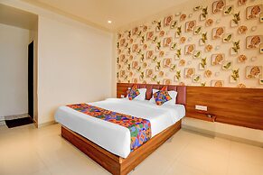Fabhotel Relax Inn Executive