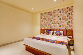 Fabhotel Relax Inn Executive