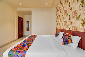 Fabhotel Relax Inn Executive