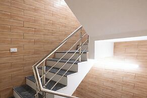 Fabhotel Zen Stay