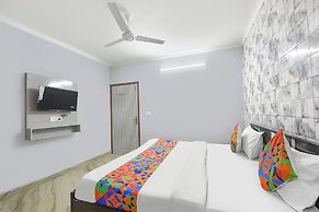 Fabhotel Zen Stay