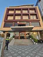Fabhotel Vishwam Residency