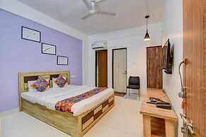 Fabhotel Imperial Inn