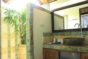 Solaluna Beach Homestay