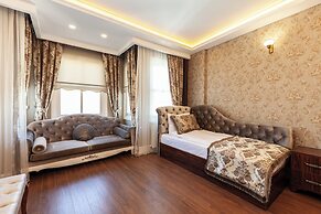 Rose Apartments