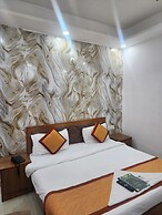 Frolic Hotel Near Sec 52 Noida Metro Station