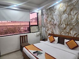 Frolic Hotel Near Sec 52 Noida Metro Station