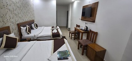 Frolic Hotel Near Sec 52 Noida Metro Station