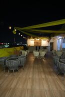 Frolic Hotel Near Sec 52 Noida Metro Station