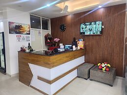 Frolic Hotel Near Sec 52 Noida Metro Station