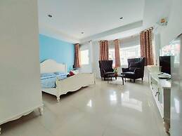 Orca Guesthouse