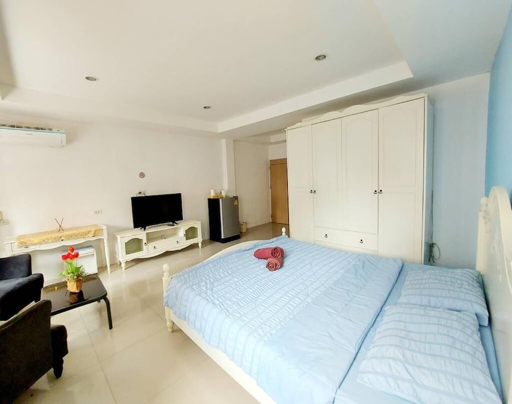 Orca Guesthouse
