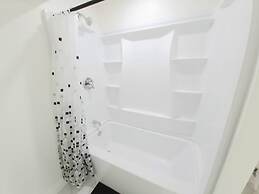 Niagara Cozy Suite - Modern 2bed 15 min to Falls