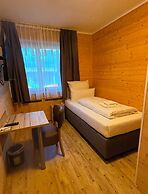 URBAN OAK Smart Stay