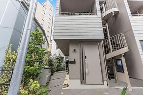 Nishi-Shinjuku Apartment