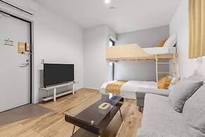 Nishi-Shinjuku Apartment