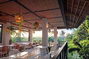 Jungle Nest Resort