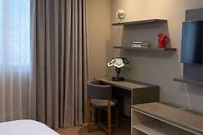 Radisson RED Funes