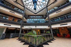 Radisson RED Funes