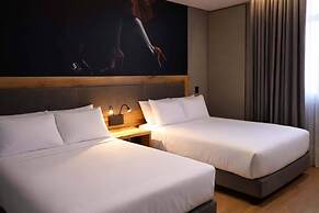 Radisson RED Funes
