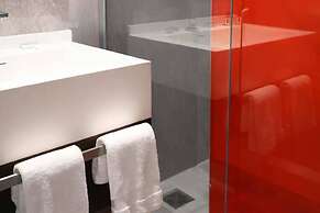 Radisson RED Funes