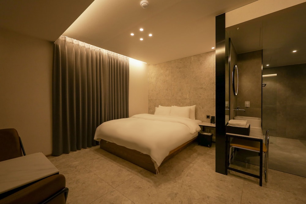 Jamsil Lounge Hotel