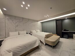Jamsil Lounge Hotel