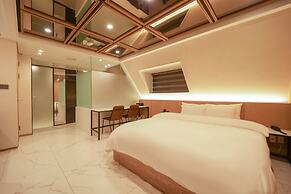 Jamsil Lounge Hotel