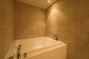 Jamsil Lounge Hotel