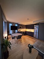 Charming Oslo Apt - Modern Comfort & City View