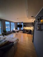 Charming Oslo Apt - Modern Comfort & City View