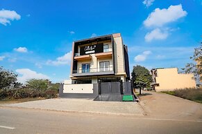 Collection O Zeta I Noida